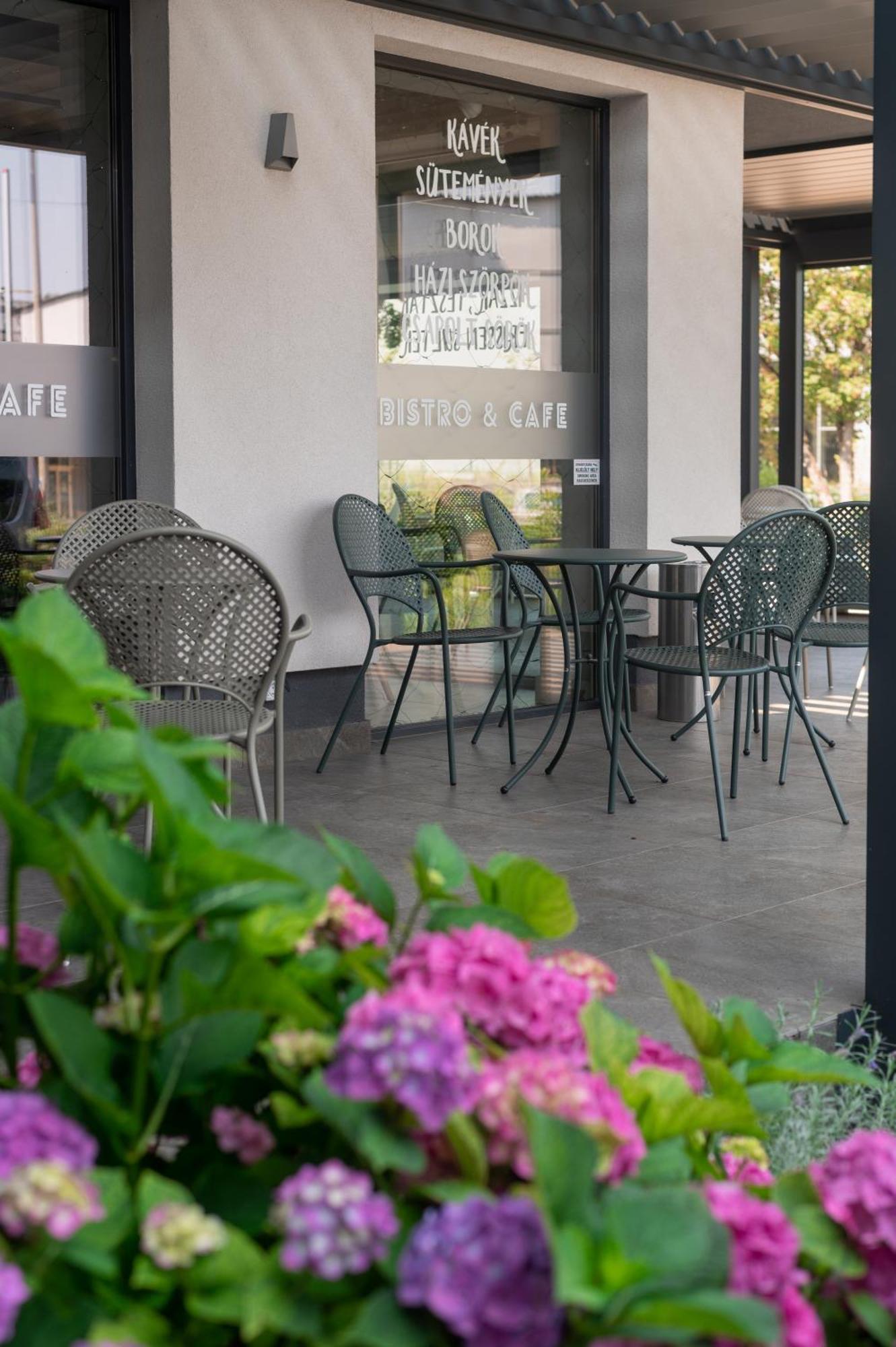 Lignum Hotel Miskolc Exterior foto